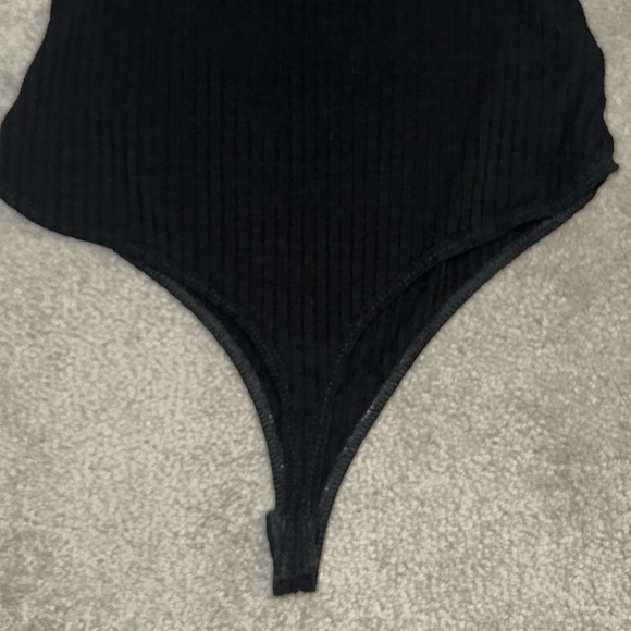 Sage black body suit size medium 🖤 - Picture 2 of 6